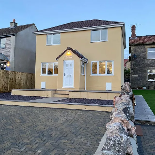 Three bedroom new build home in Oakhill - newly finished home